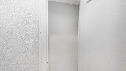 Sold by Thomas Lipovetsky, LREB