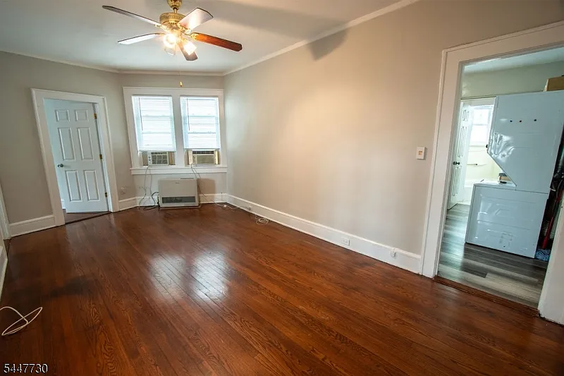 2 bed, 1.0 bath, $2,300 — Photo 3