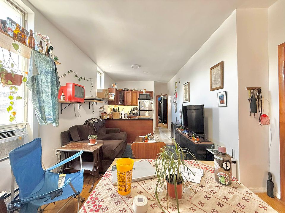 1st image of 760 Evergreen Ave #3R