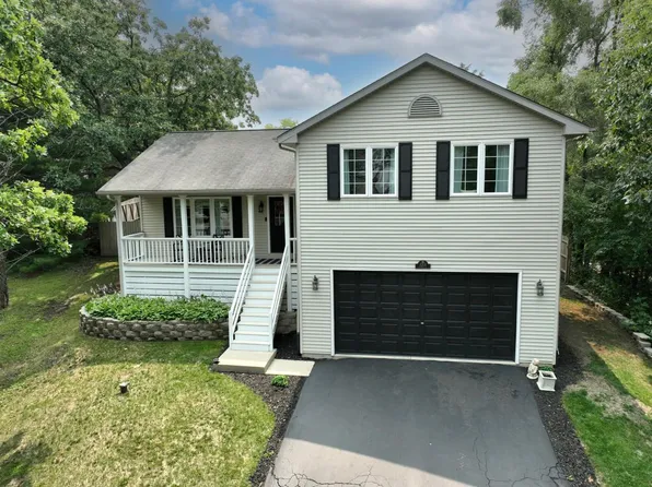 8205 Monroe STREET, Burlington, WI 53105