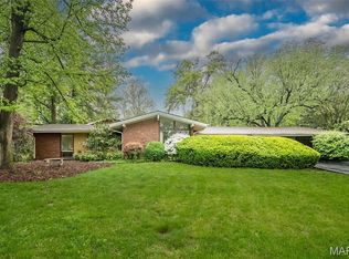 10 Sunswept Dr, Saint Louis, MO