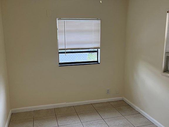 5th image of 3184 Ocean Pkwy