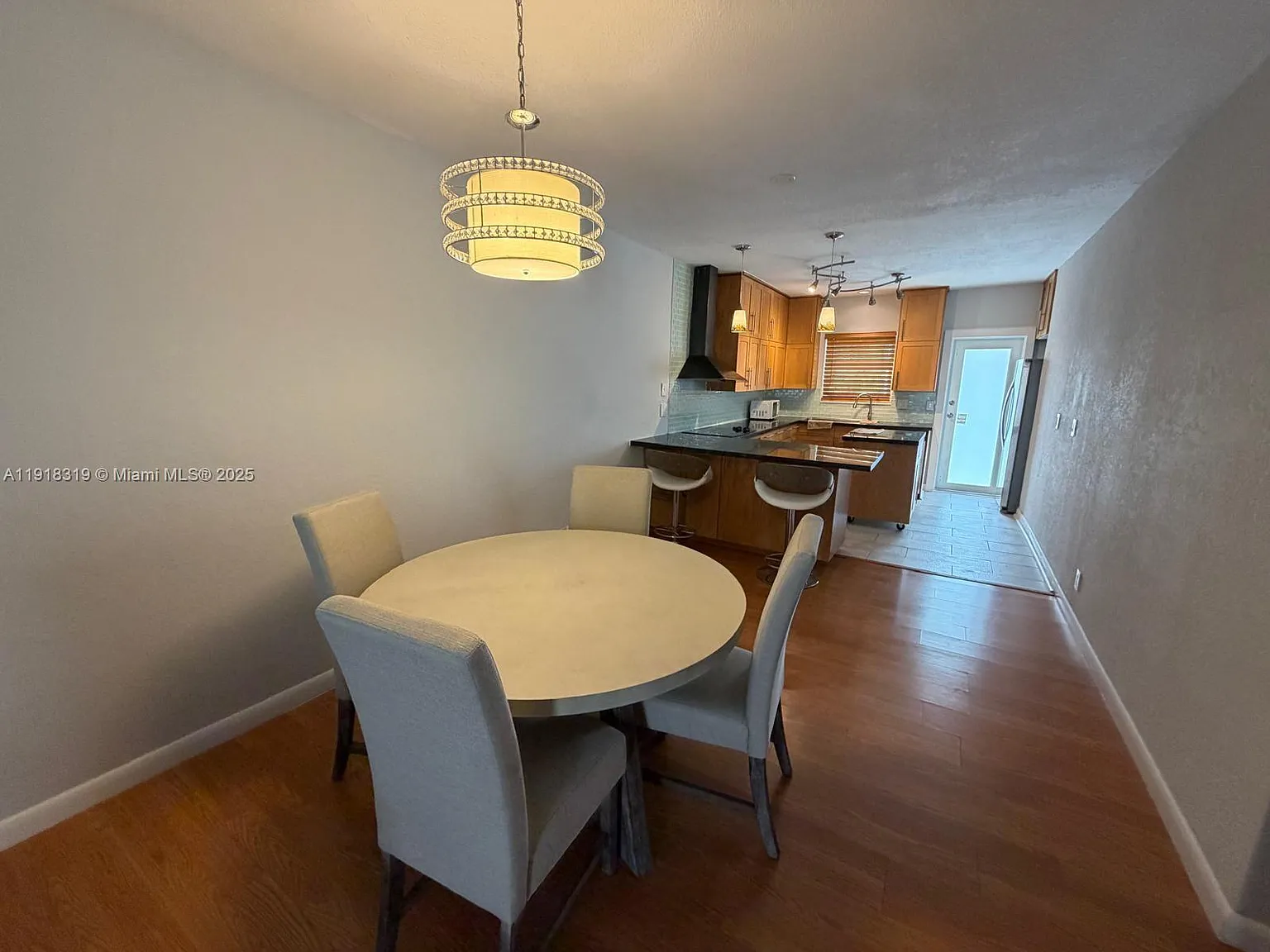 Coastal Garden Condo — Photo 4