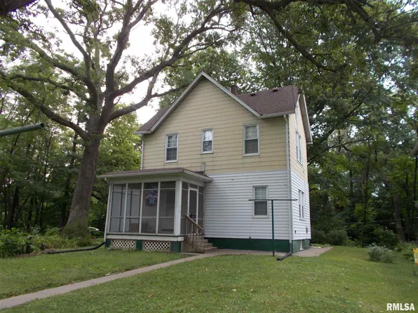 719 3rd St, Moline, IL 61265