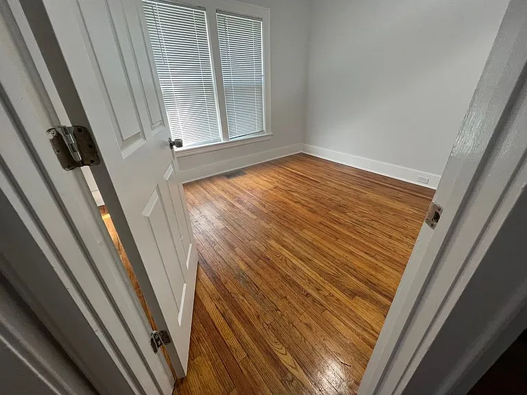 541 Lincoln Ave NW — Photo 7