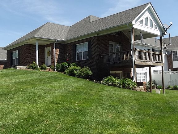 2nd image of 10403 Pine Glen Cir