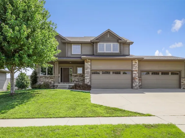 3555 NW 164th St, Clive, IA 50325