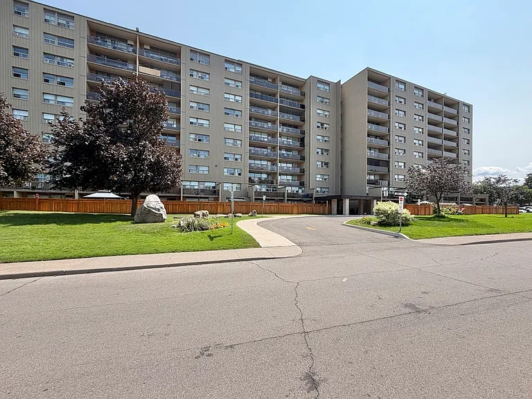 15 Nicklaus Dr — Photo 31