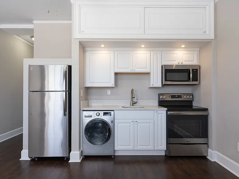 Corporate One Bedroom - Kitchen