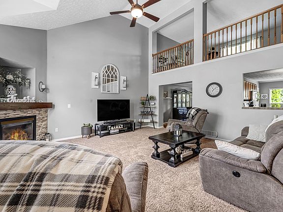 3rd image of 5452 Mirage Dr