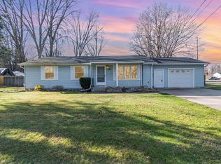 625 N 5th St, Coleman, MI 48618