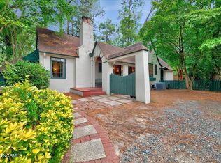 545 E Morganton Rd, Southern Pines, NC 28387