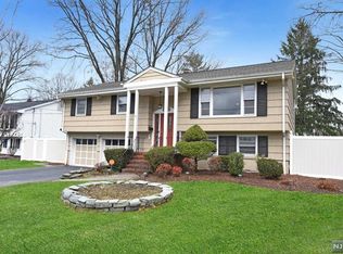 111 Grant Pl, Paramus, NJ 07652