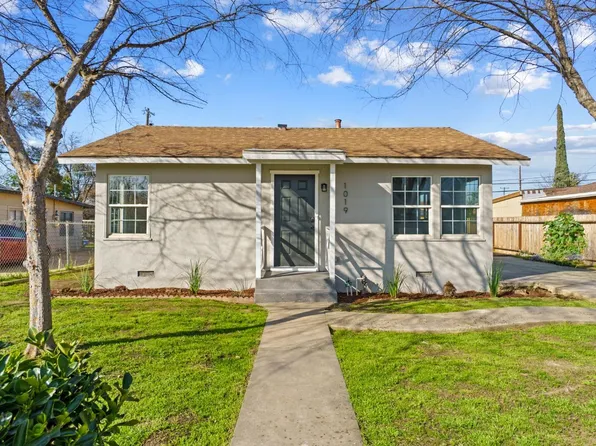1019 E Drummond Ave, Fresno, CA 93706