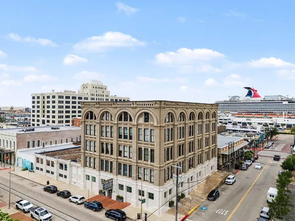 2400 Mechanic St APT 101, Galveston, TX 77550