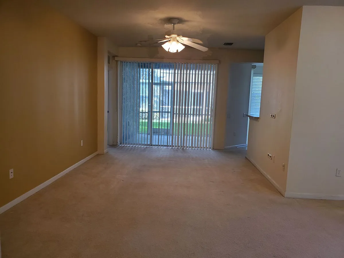 Building Photo - 2268 Kings Palace Dr