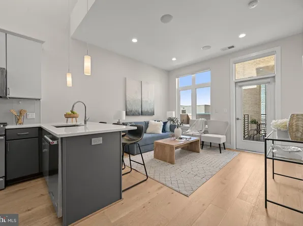 3035 15th St NW #Penthouse 401, Washington, DC 20009