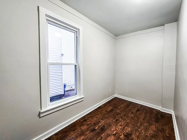 46-48 Henry St #1L — Photo 6