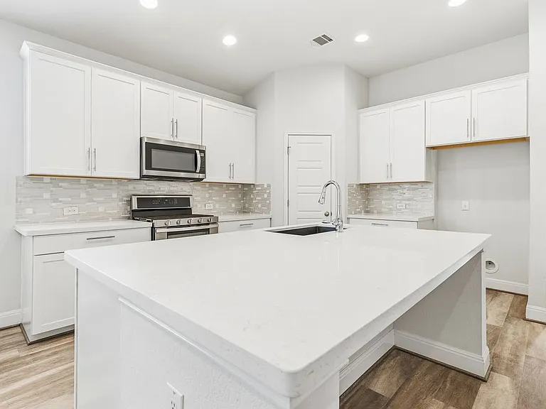12422 Chena Lk — Photo 13