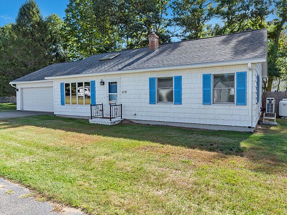 2nd image of 217B Buxton Road
