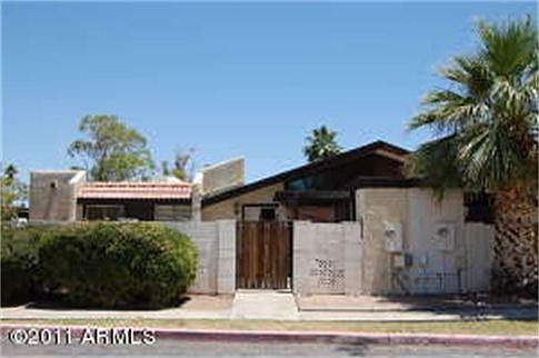 1st image of 712 N Santa Barbara Unit 34