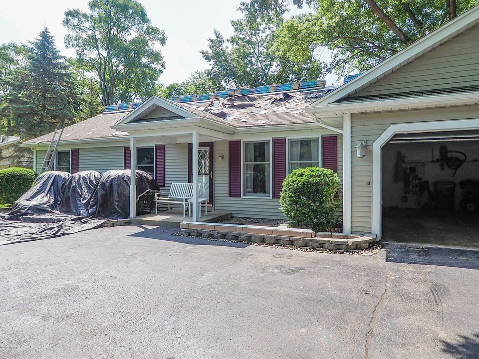 1429 West Kilgore-100