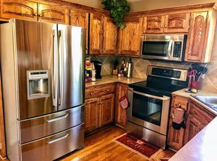 14915 Pine View Dr, Grandview, MO 64030