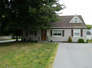 106 Greenfield Rd, Rochester, NY 14626