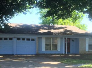 1807 Castle Rd, Arlington, TX 76014