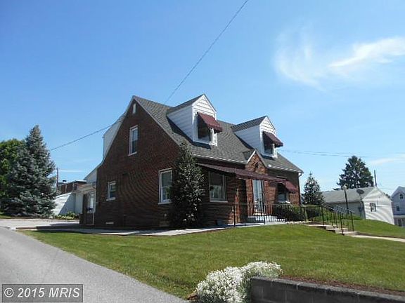 2nd image of 119 N Grant St