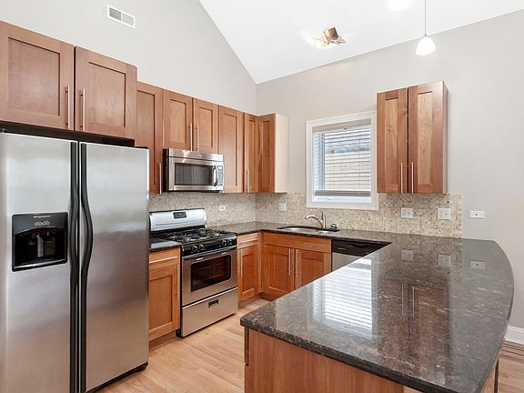 5th image of 6621-23 S Ingleside Ave #3S