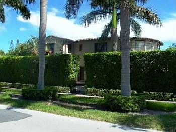 2nd image of 3400 Royal Palm Ave