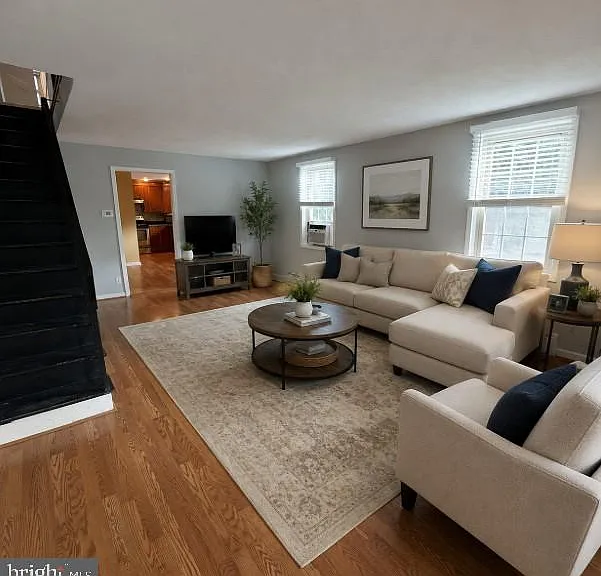 555 Northbrook Rd — Photo 2