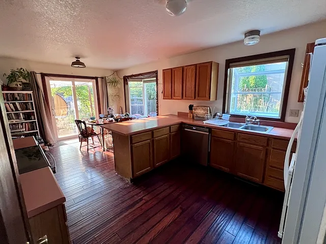2512 Landoe Ave — Photo 10
