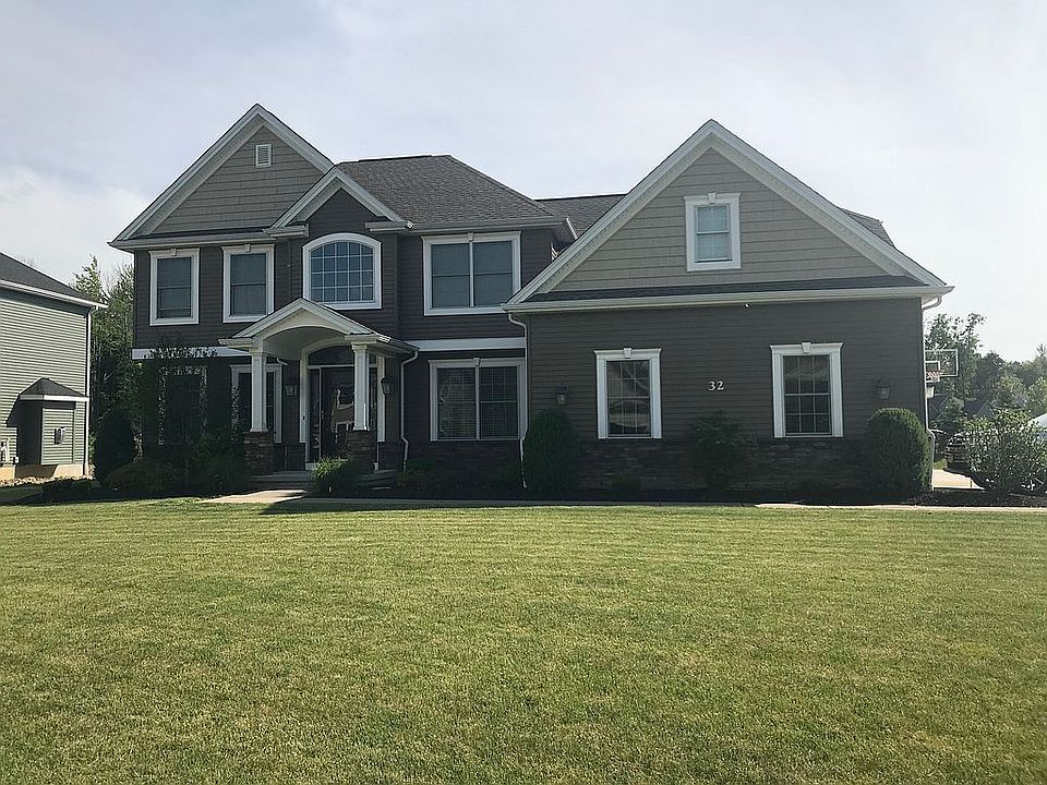 1st image of 32 Worthington Ln