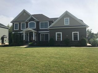 32 Worthington Ln, Lancaster, NY 14086