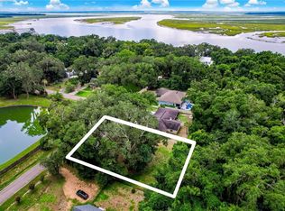 1239 Forrest Dr, Fernandina Beach, FL 32034