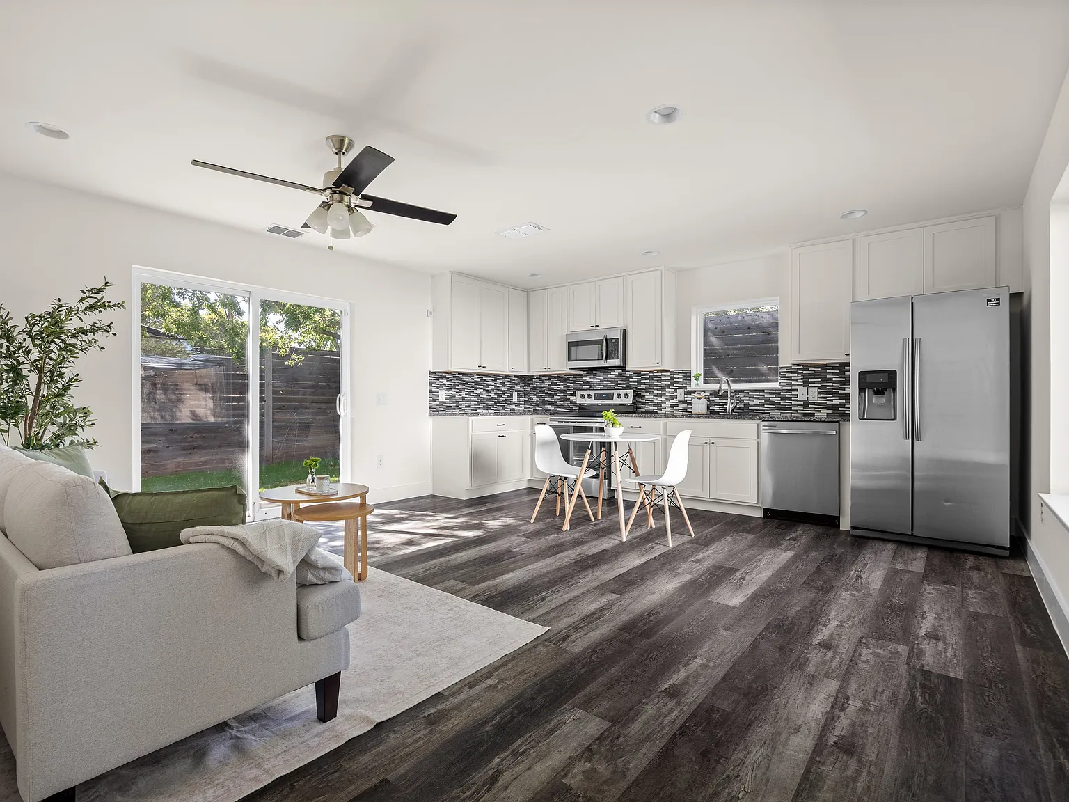2 bed, 1031 sqft, $1,995 — Photo 4