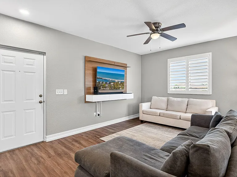 6481 Aragon Way #304 — Photo 3