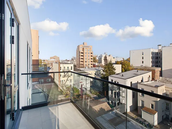 27-23 Crescent St #4A, Astoria, NY 11102