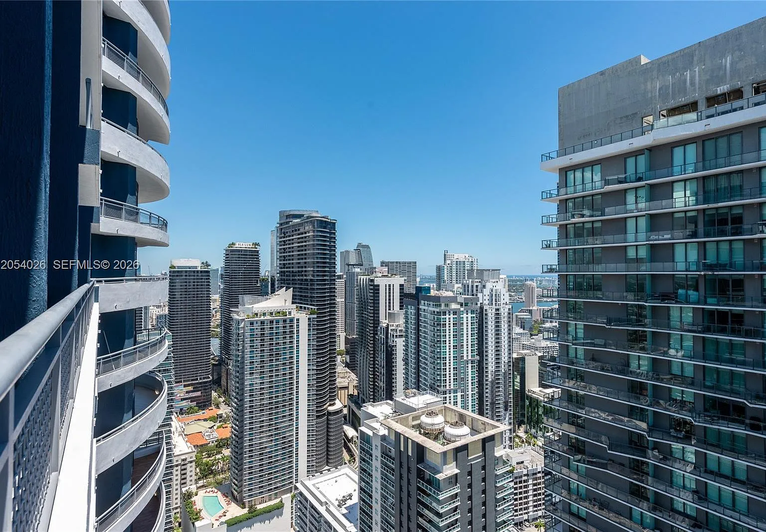 Infinity At Brickell Cond — Photo 4