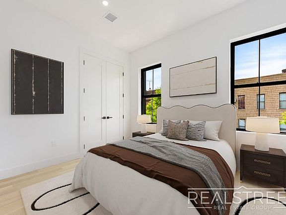 4th image of 282 Humboldt St #2