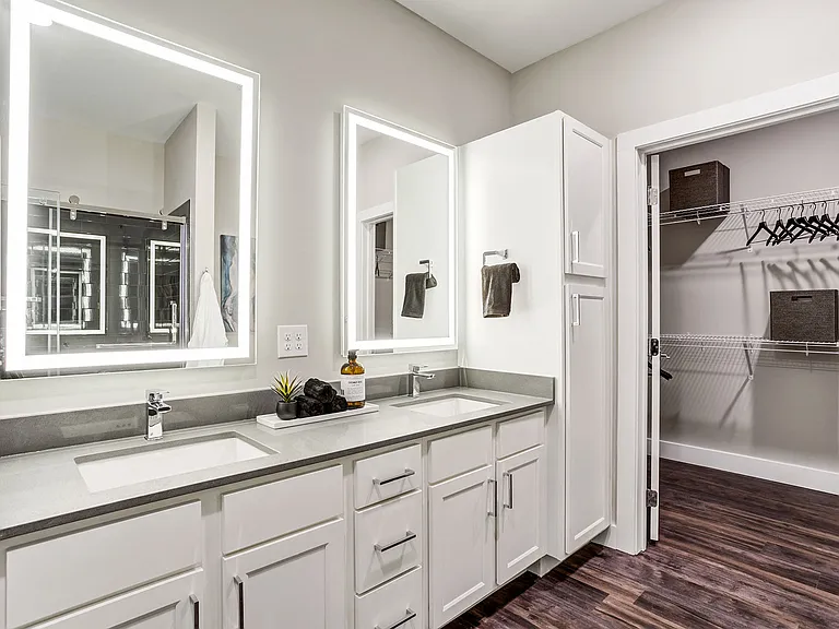 Icon Apartment Homes at Hardin Valley — Photo 21