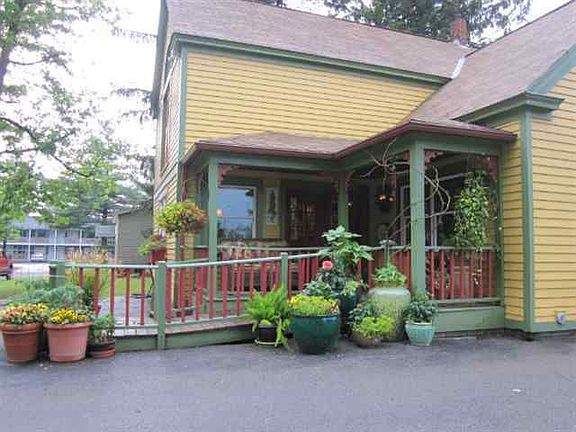 4th image of 1592 Central Ave