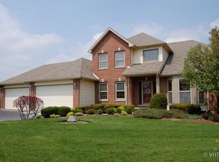 19N098 Hillcrest Dr, Hampshire, IL
