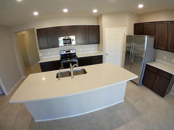3rd image of 223 E Calle Vivaz