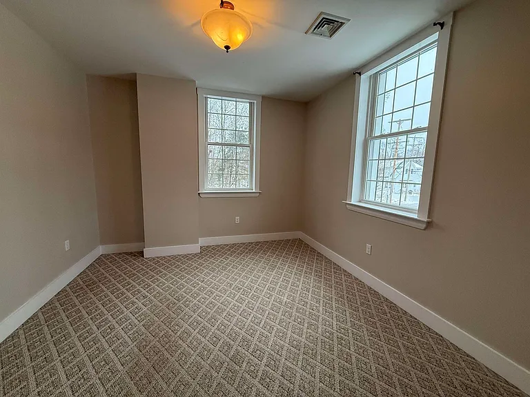 9 Forest St #2 — Photo 10