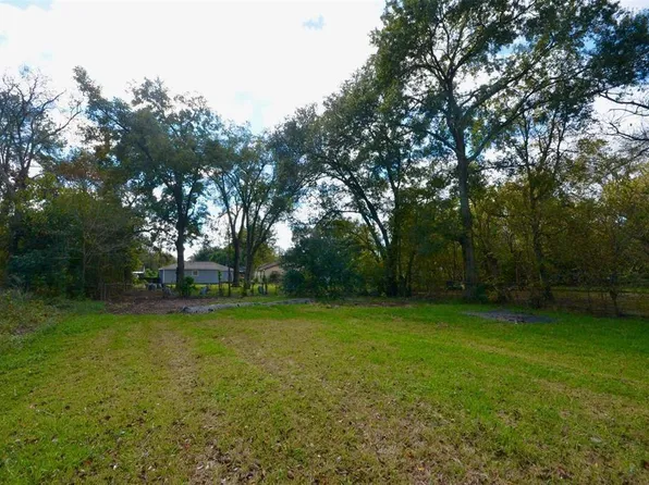 5240 Carmen St, Houston, TX 77033