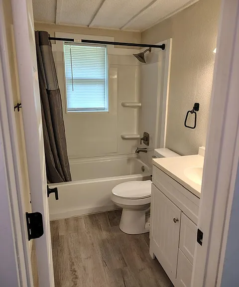 2306 Woodrow St — Photo 5