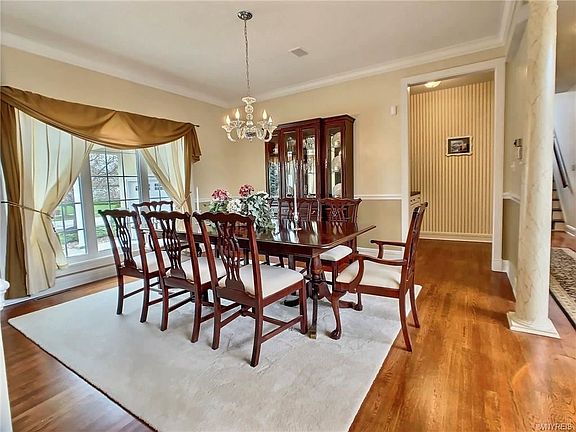 4th image of 143 Covent Garden Ln